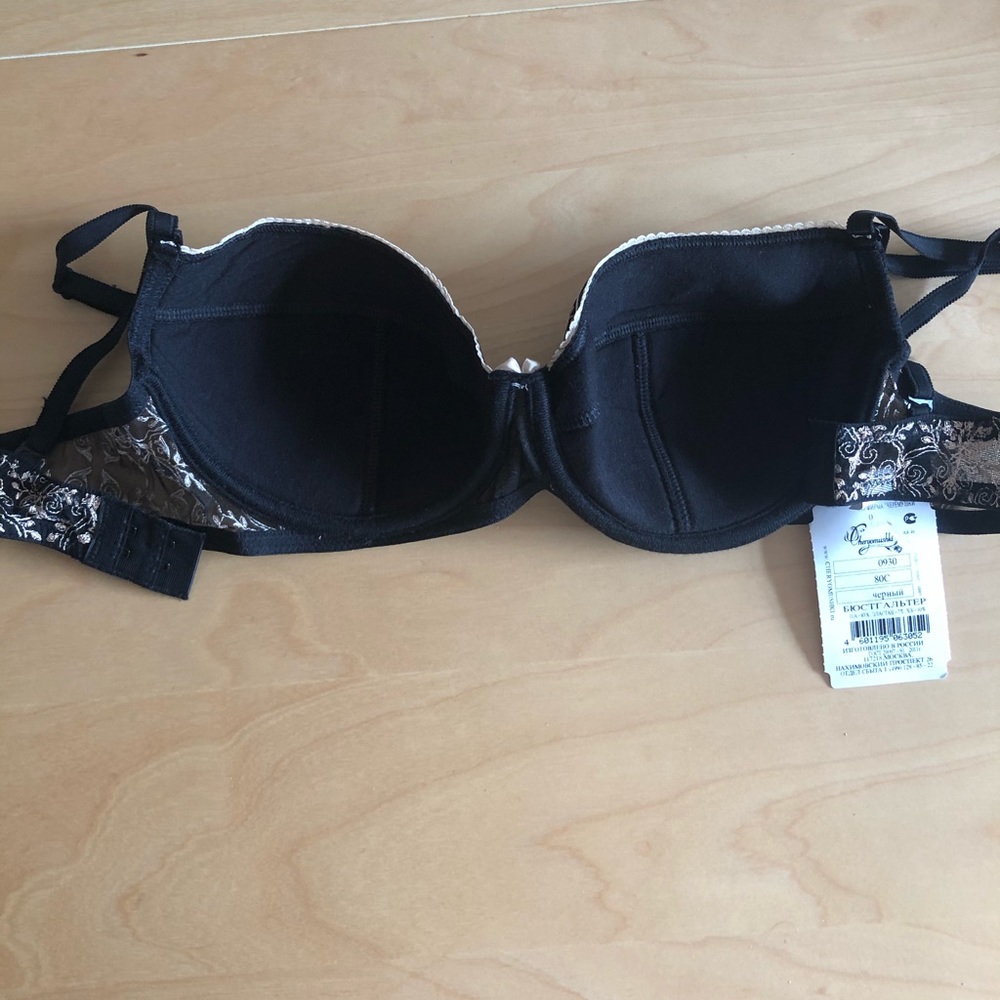 New woman lingerie bra and panty set - Picture 5 of 14